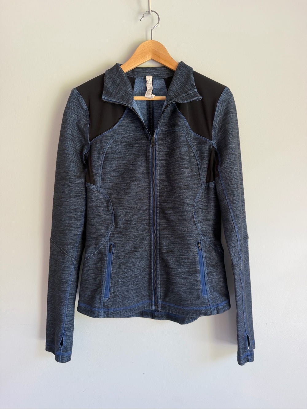 lululemon Forme Jacket Reversible Slub Denim Limitless-Blue/Black Size 12 (L/XL) - Picture 2 of 7